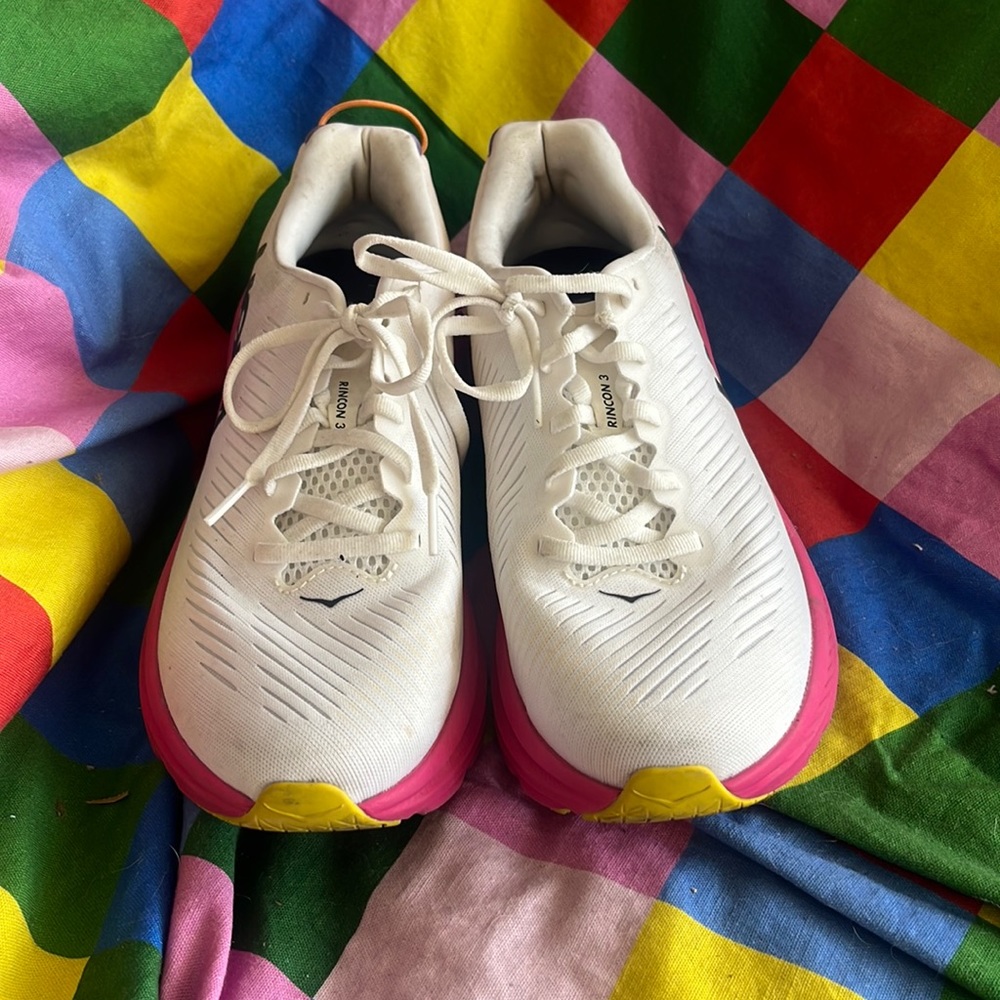 Hoka Rincon Sneakers 8.5 White/ Pink/ Purple EUC